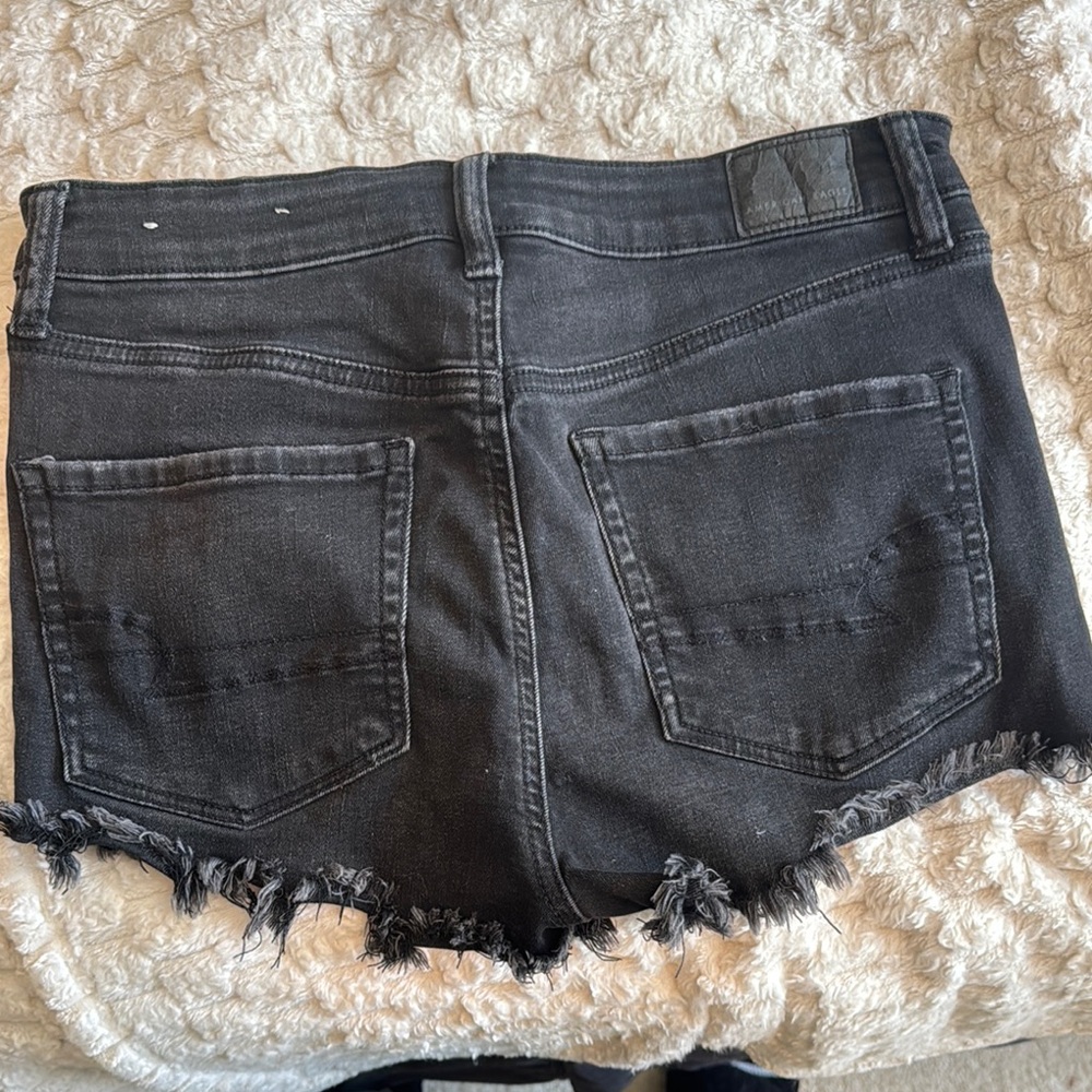 Black High-Waisted Jean Shorts with Frayed Hem
